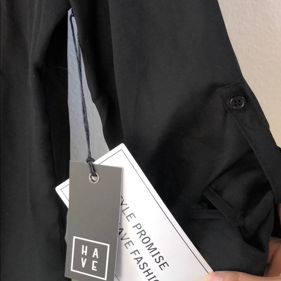 MUSTHAVE Roll up woven black top - Picture 4 of 7